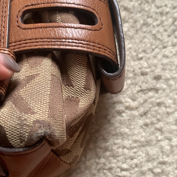 MichaelKorsSignatureMonogram BrownLeatherShoulderBag. IncludesMatchingWallet.EUC - Picture 5 of 14